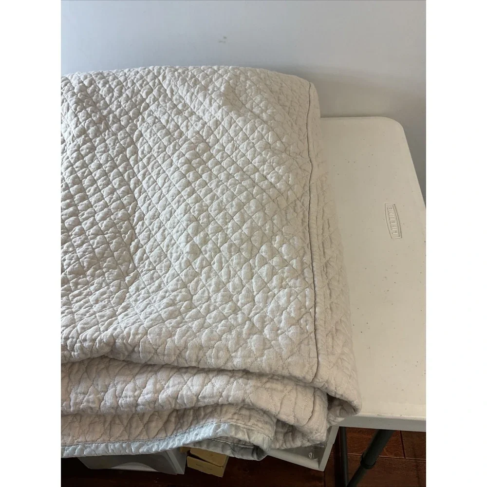 Bella Notte Grey / tan 100% linen Queen quilted coverlet/ bedspread + bed skirt